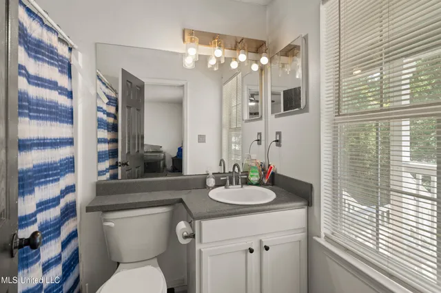 $188,000 | 560 Pelican Avenue, Pass Christian, MS 39571