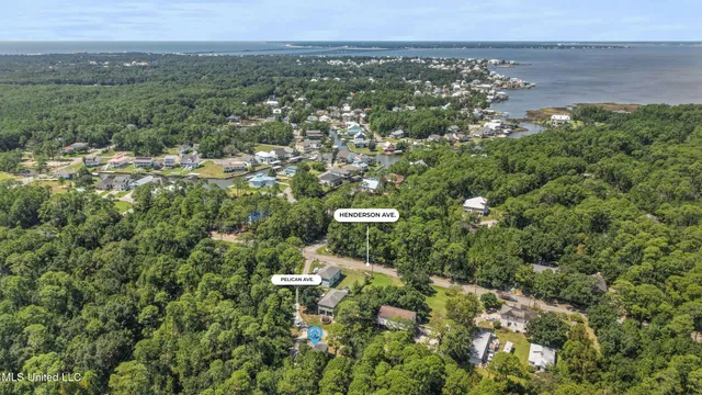 $188,000 | 560 Pelican Avenue, Pass Christian, MS 39571