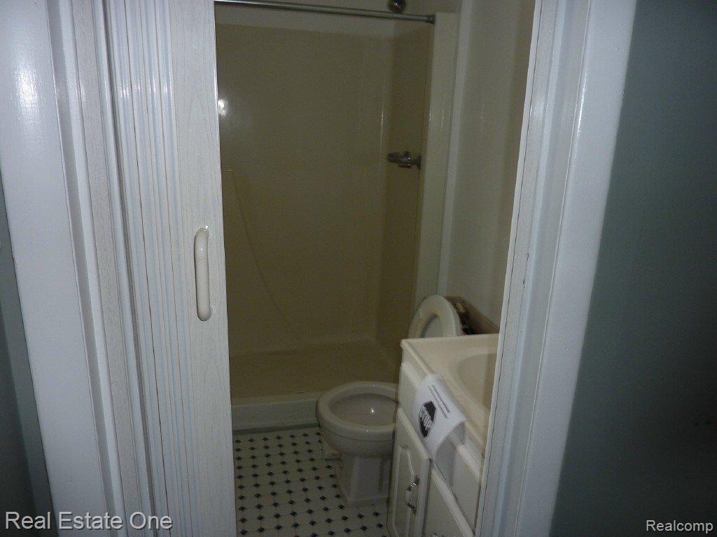 5445 Fisher Road Howell, MI 48855 - Photo 12 of 14 Master Bathroom