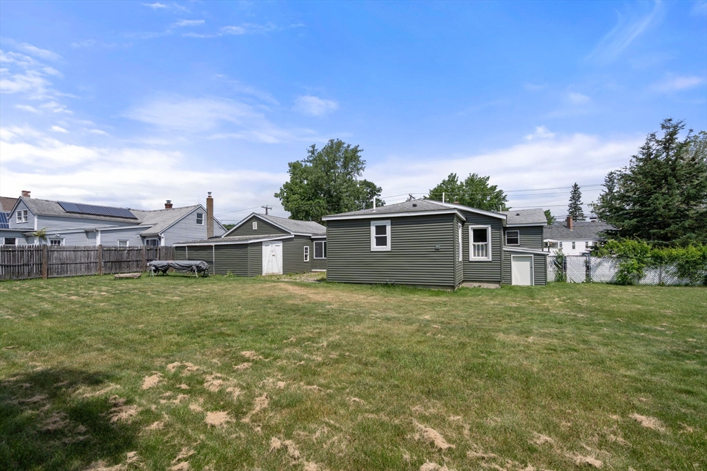 9 Providence Road Sutton, MA 01590 - Photo 35 of 37
