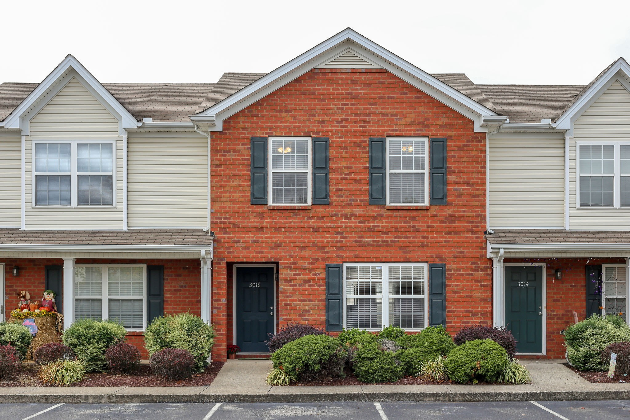 3016 London View Murfreesboro, TN 37128 - Photo 1 of 19 a front view of a house