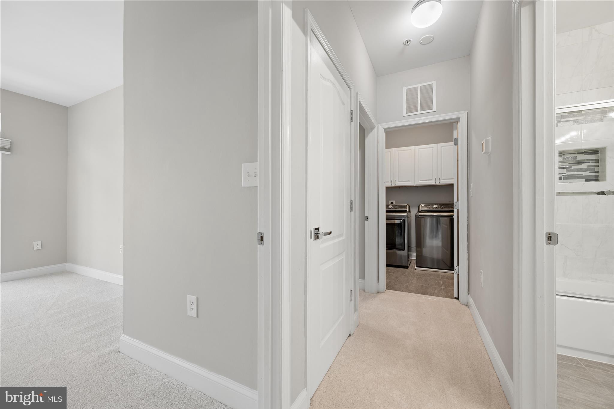 123 Bucksfield Road, Unit 123 Gaithersburg, MD 20878 - Photo 15 of 49 Hall