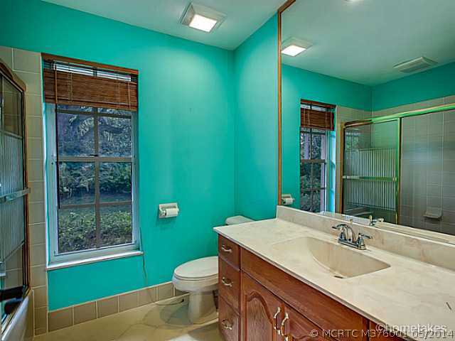 7 Ridgeland Drive Sewall's Point, FL 34996 - Photo 23 of 25 Other. Guest Bath