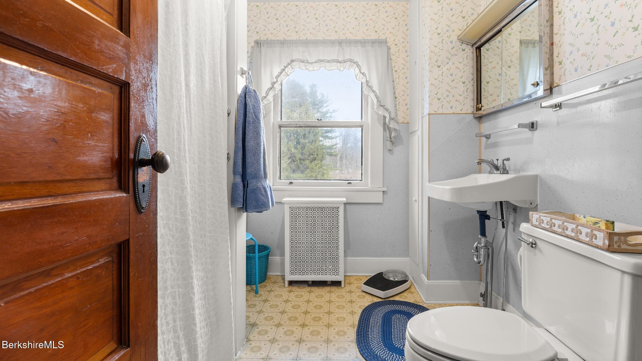 265 State Road Great Barrington, MA 01230 - Photo 16 of 27 LRDSC00036