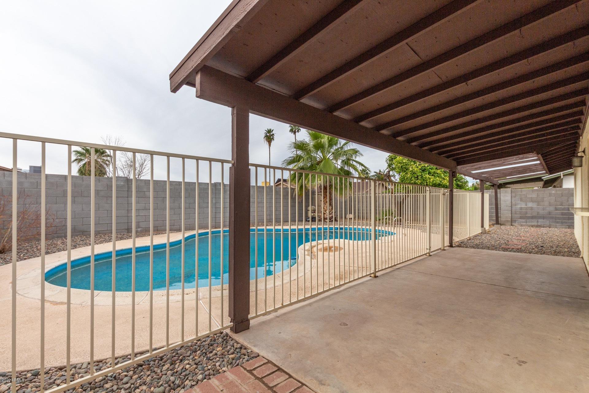 2439 East Riviera Drive Tempe, AZ 85282 - Photo 32 of 40 a view of a backyard