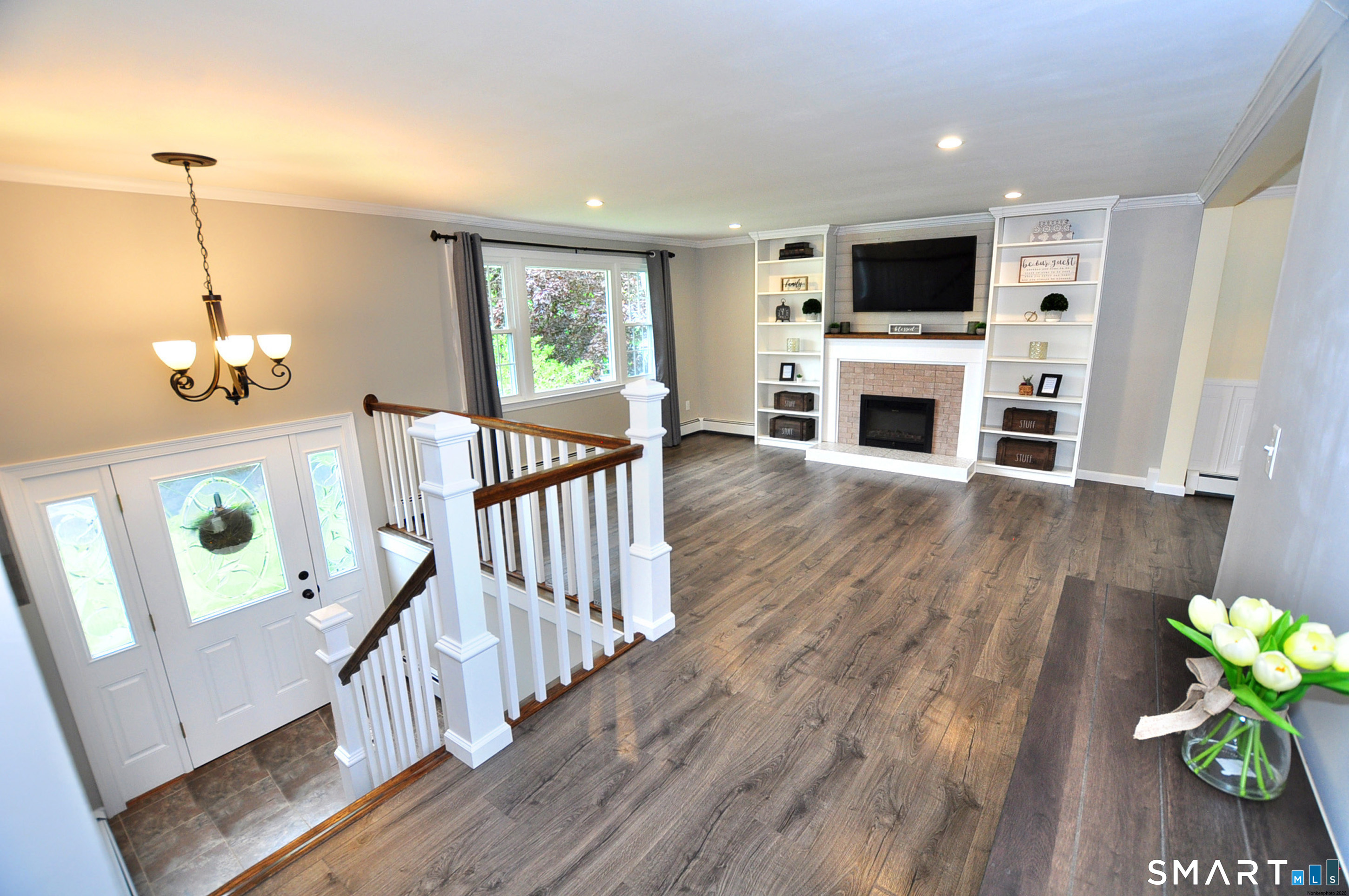 85 Winthrop Road Windsor, CT 06095 - Photo 3 of 36