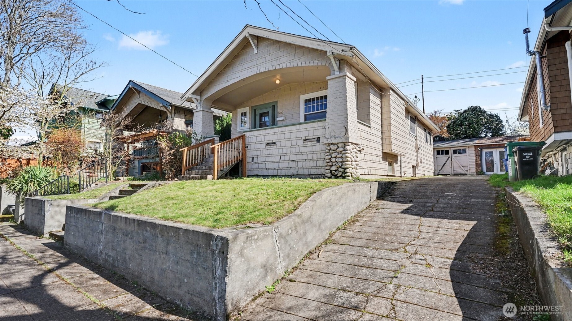 7220 4th Avenue Northwest Seattle, WA 98117 - Photo 2 of 16