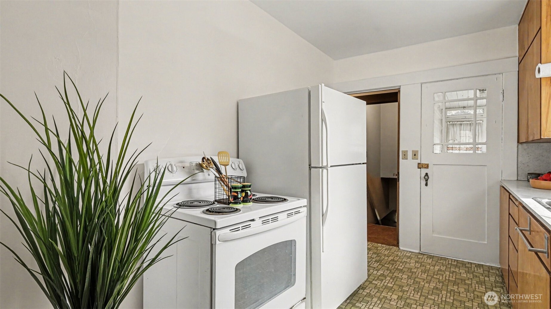 7220 4th Avenue Northwest Seattle, WA 98117 - Photo 10 of 16