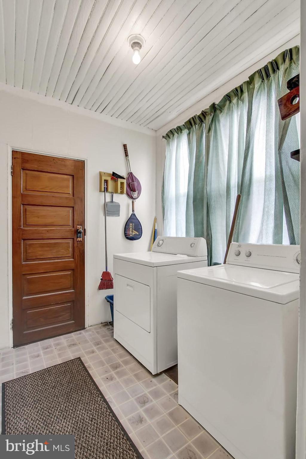 933 Baltimore Street Hanover, PA 17331 - Photo 13 of 26 Gallery Image 13