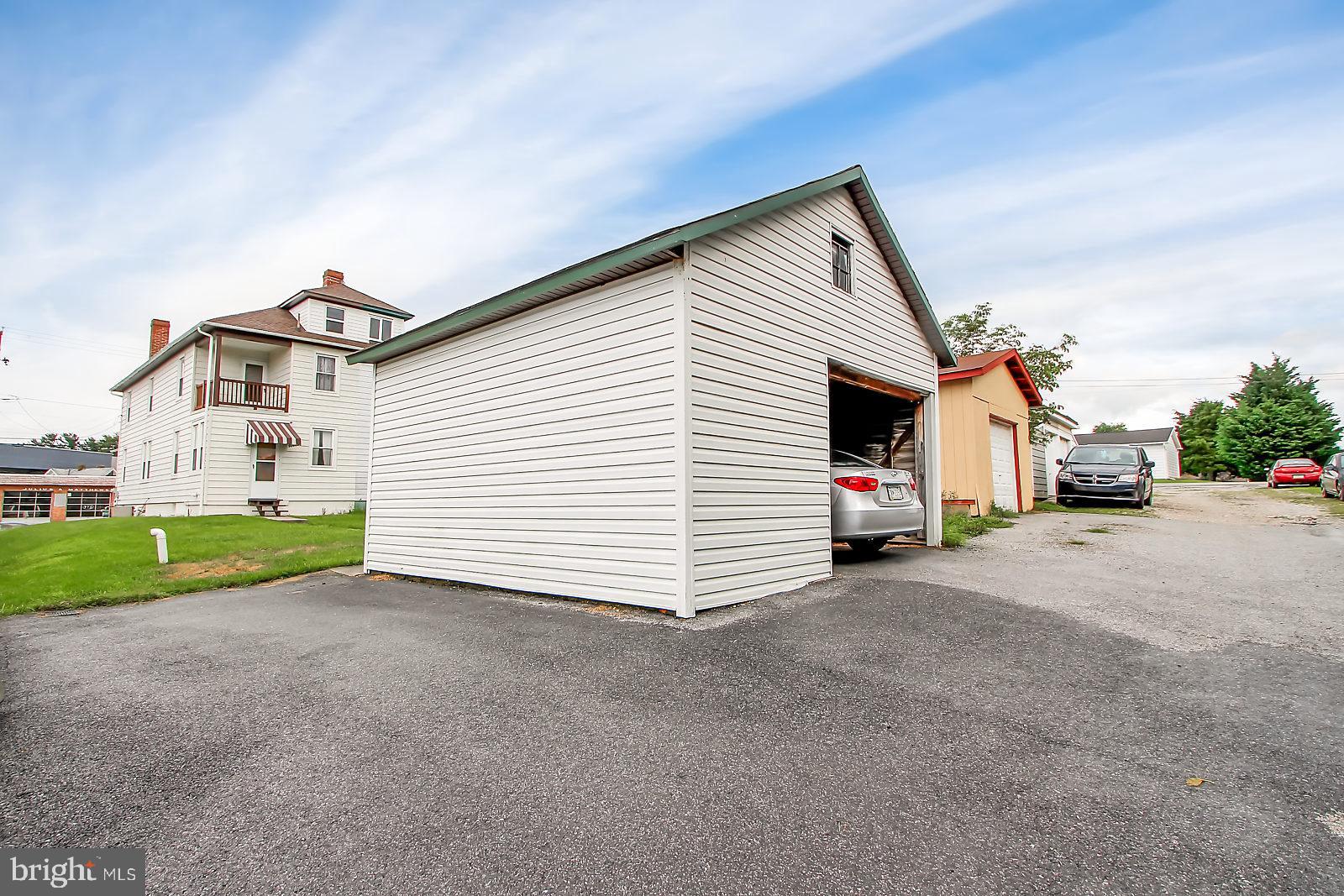 933 Baltimore Street Hanover, PA 17331 - Photo 25 of 26 Gallery Image 25