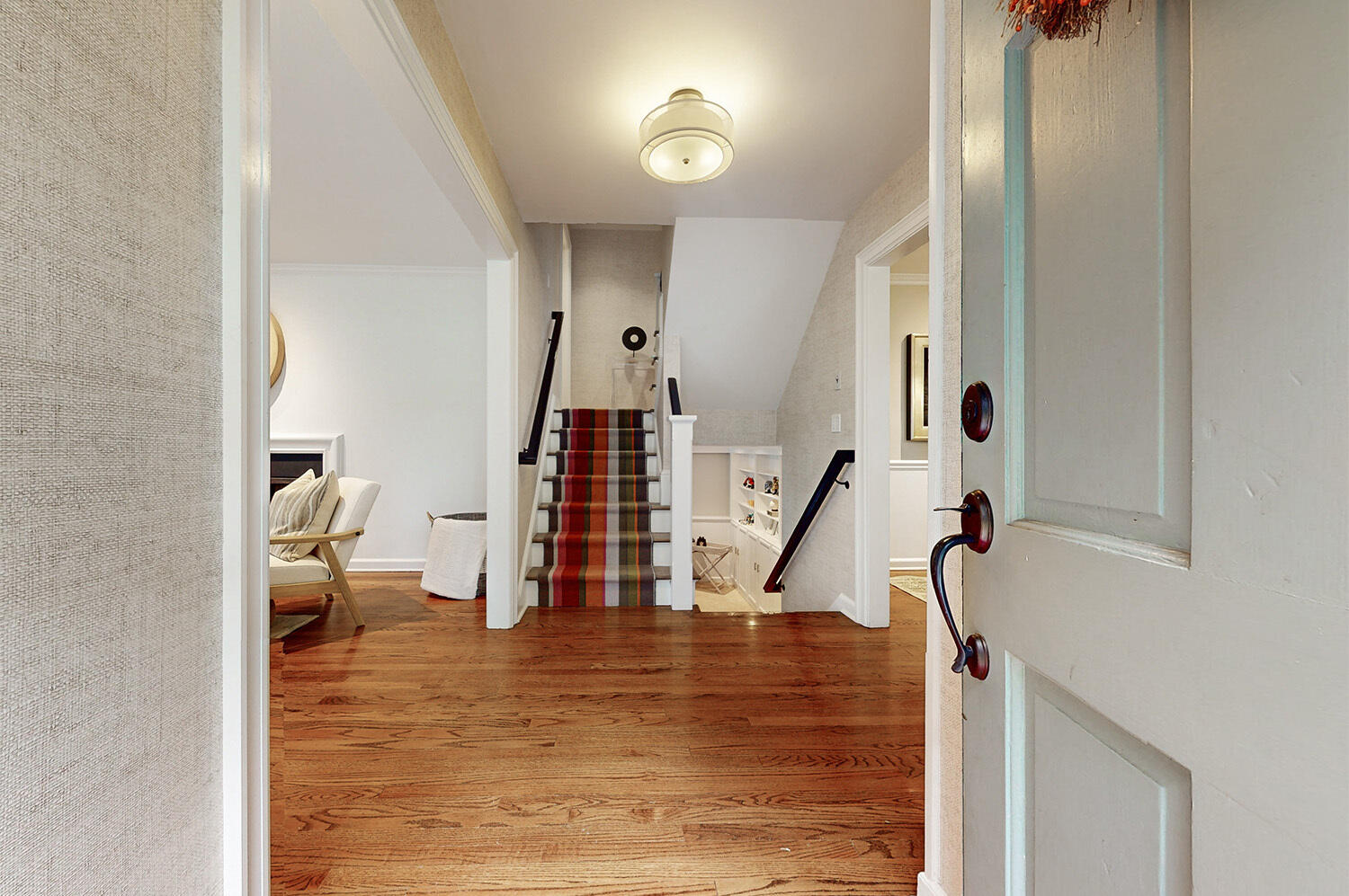 24 Salt Box Lane Darien, CT 06820 - Photo 4 of 32 a view of entryway
