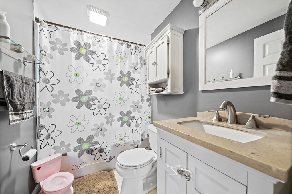 53 Suomi Road Pembroke, MA 02359 - Photo 10 of 23 Gallery Image 10
