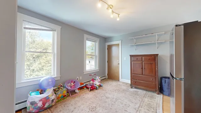 a view of livingroom with furniture