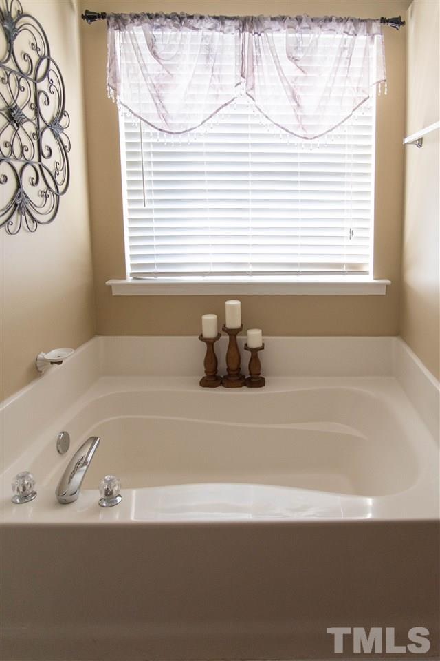 3208 Marshlane Way Raleigh, NC 27610 - Photo 17 of 25 Gallery Image 17