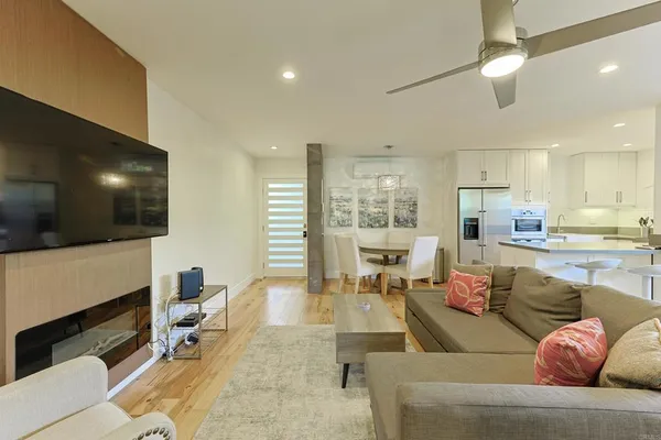 $3,150 | 455 Orange Avenue, Unit C, Coronado, CA 92118