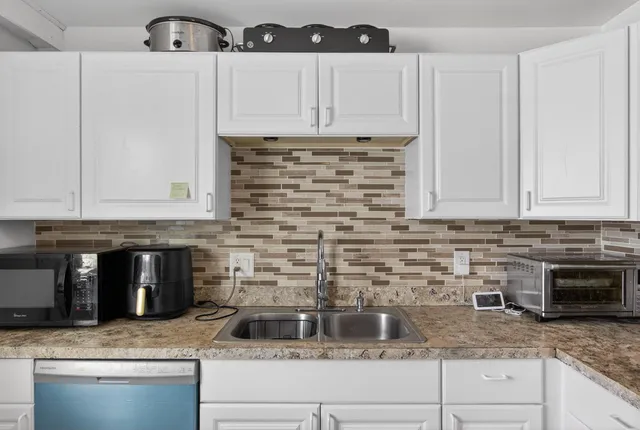 $425,000 | 8815 Marlowe Avenue, Plymouth, MI 48170