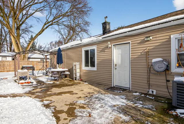 $425,000 | 8815 Marlowe Avenue, Plymouth, MI 48170