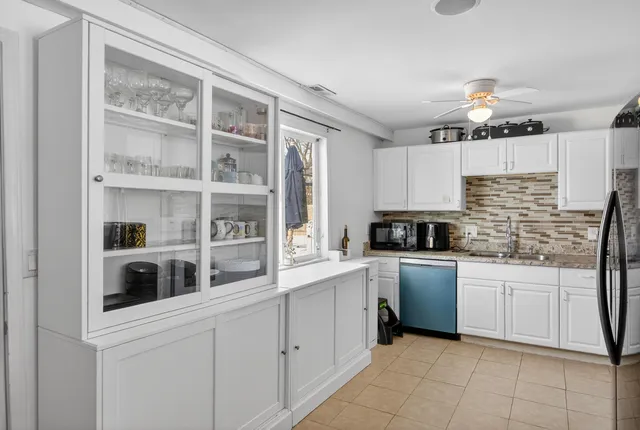 $425,000 | 8815 Marlowe Avenue, Plymouth, MI 48170