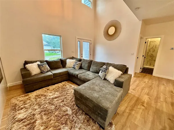 $2,400 | 5114 Stoneridge Drive, Granbury, TX 76048