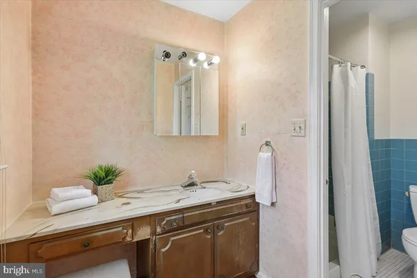 $599,900 | 16725 Frontenac Terrace, Derwood, MD 20855