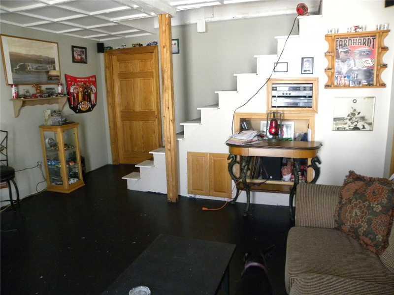 122 F F Sanborn Road Sabattus, ME 04280 - Photo 15 of 18 Den/Family/Great Room.