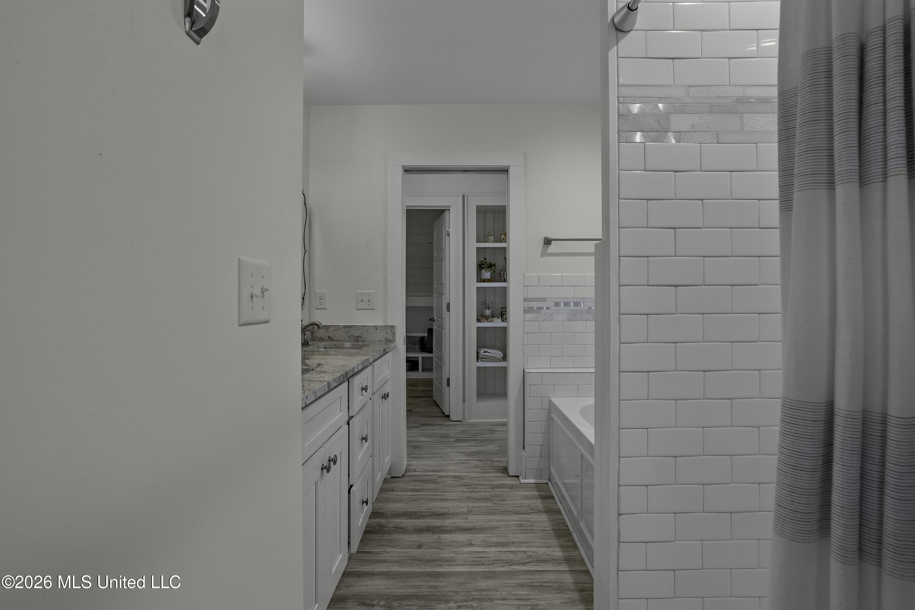 1623 Cayman Cove Biloxi, MS 39531 - Photo 38 of 58 00047