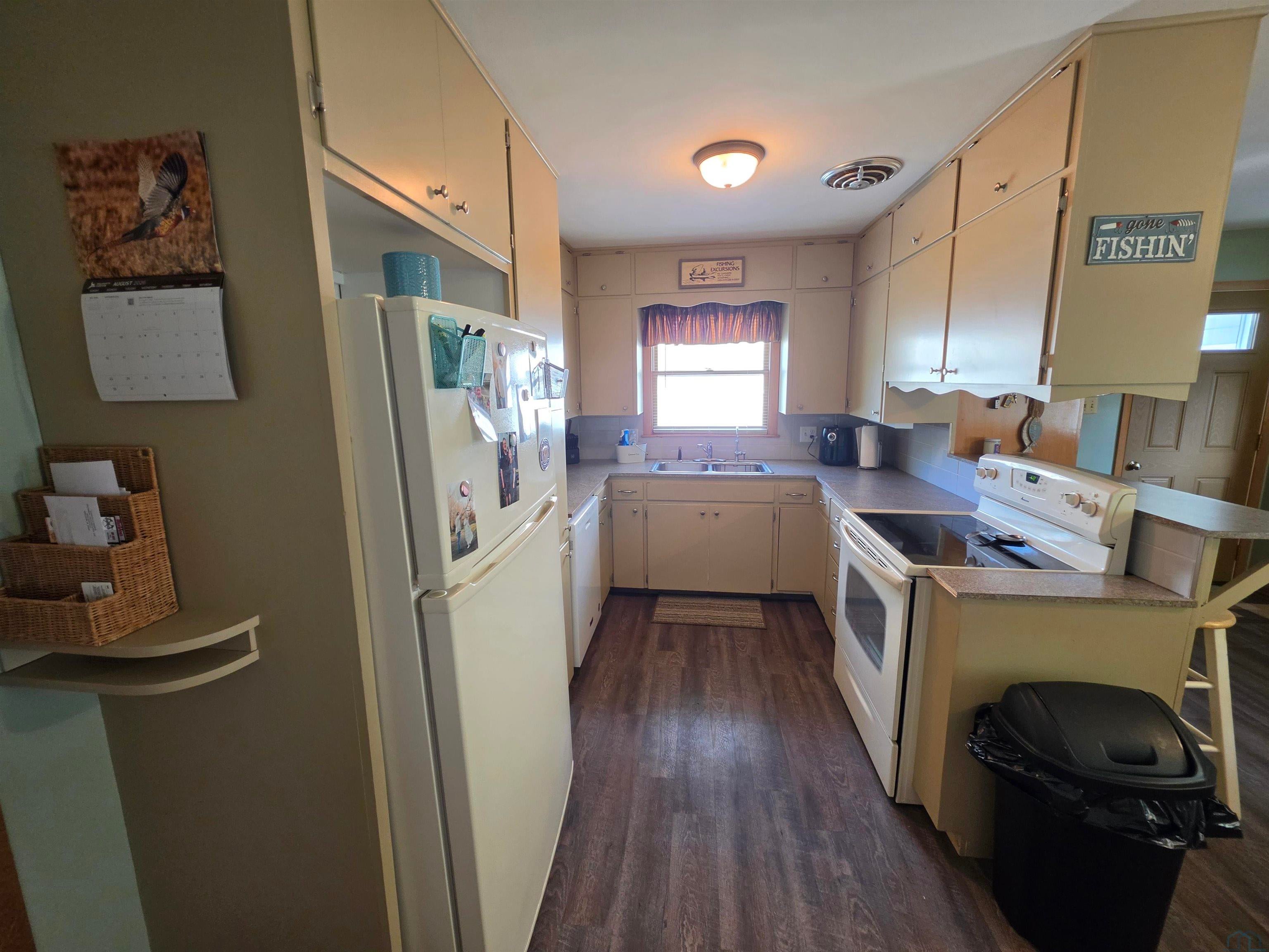 1018 10th Street Sheldon, IA 51201 - Photo 10 of 22 Gallery Image 10