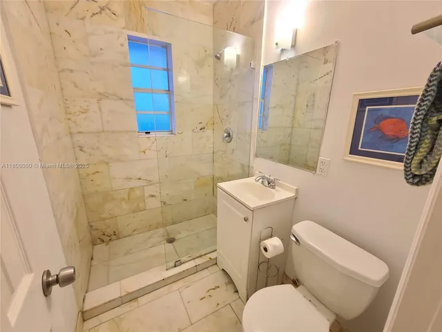 $1,700 | 1526 Pennsylvania Avenue, Unit 21, Miami Beach, FL 33139