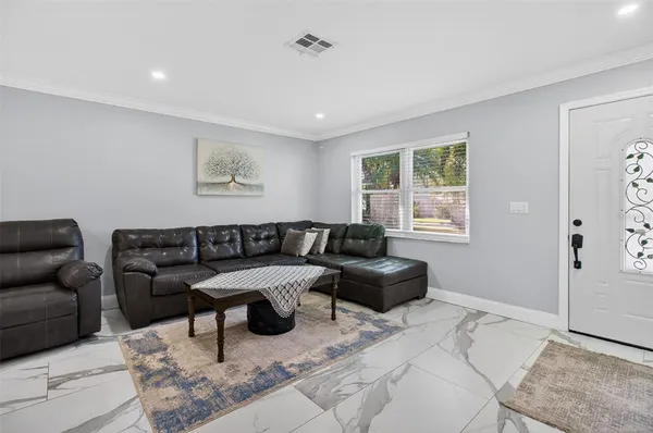 $425,000 | 7227 118th Circle, Largo, FL 33773