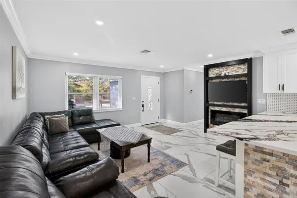 $425,000 | 7227 118th Circle, Largo, FL 33773