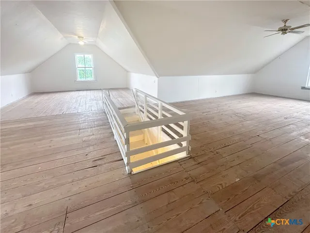 a view of empty room with window