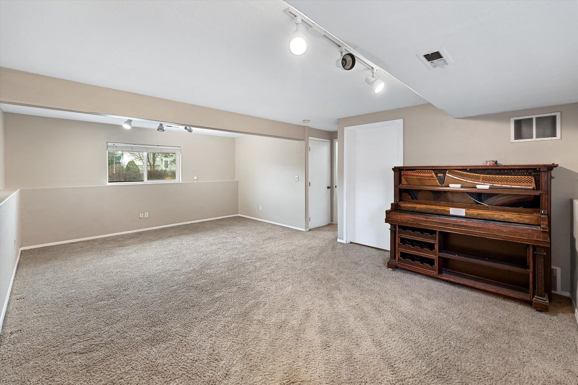 5008 North Best Road Spokane Valley, WA 99216 - Photo 19 of 35