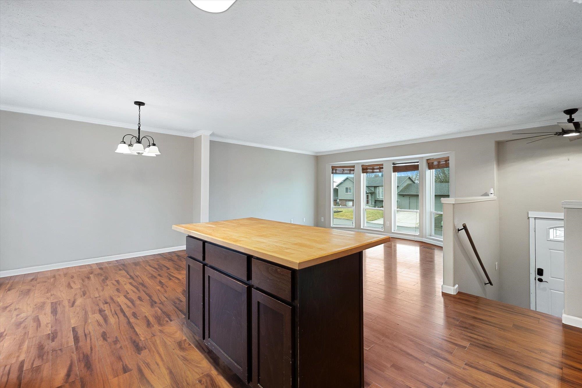 5008 North Best Road Spokane Valley, WA 99216 - Photo 6 of 35