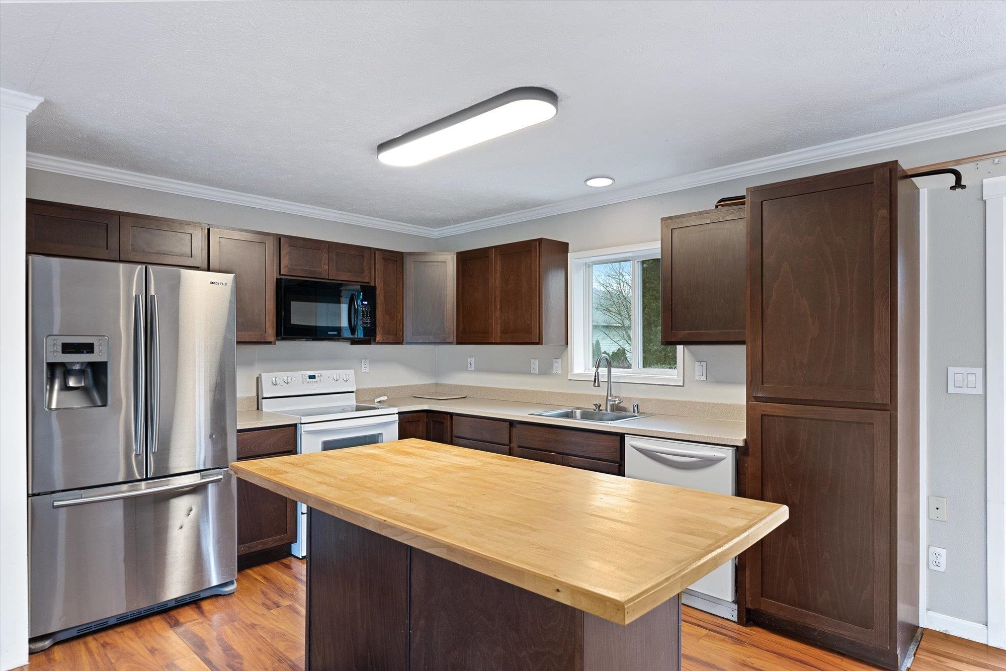 5008 North Best Road Spokane Valley, WA 99216 - Photo 8 of 35