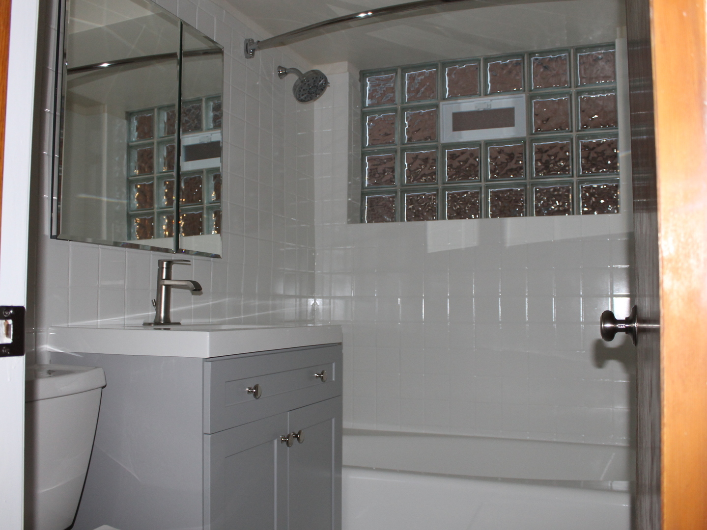 10519 South Artesian Avenue, Unit GE Chicago, IL 60655 - Photo 6 of 7