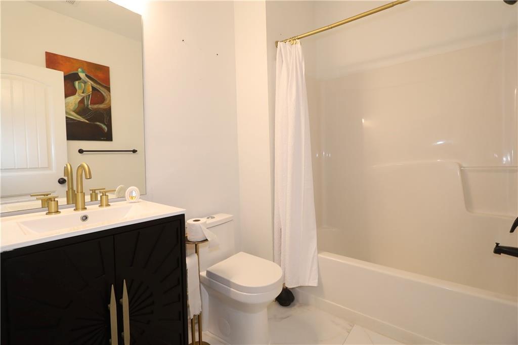 5099 Jack Drive Decatur, GA 30035 - Photo 8 of 16