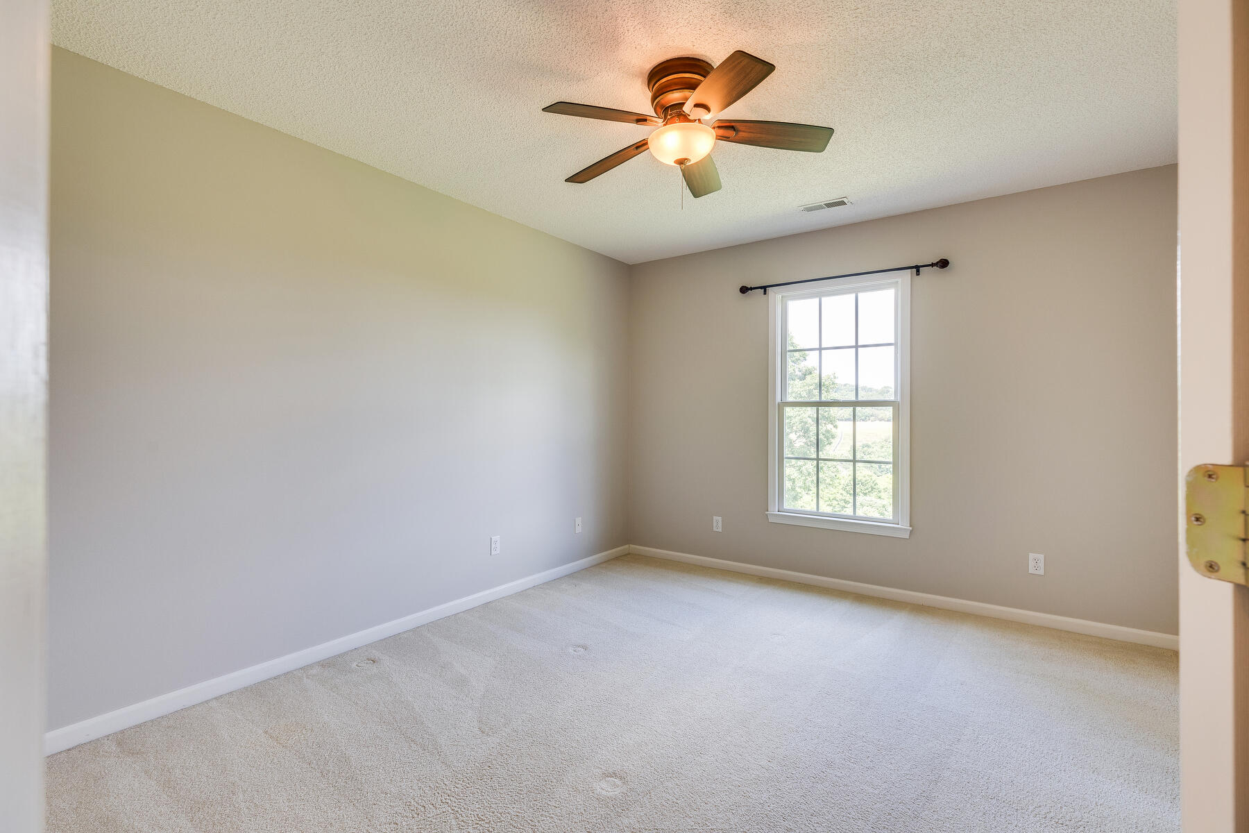 189 Eastern Star Road Kingsport, TN 37663 - Photo 43 of 56 032
