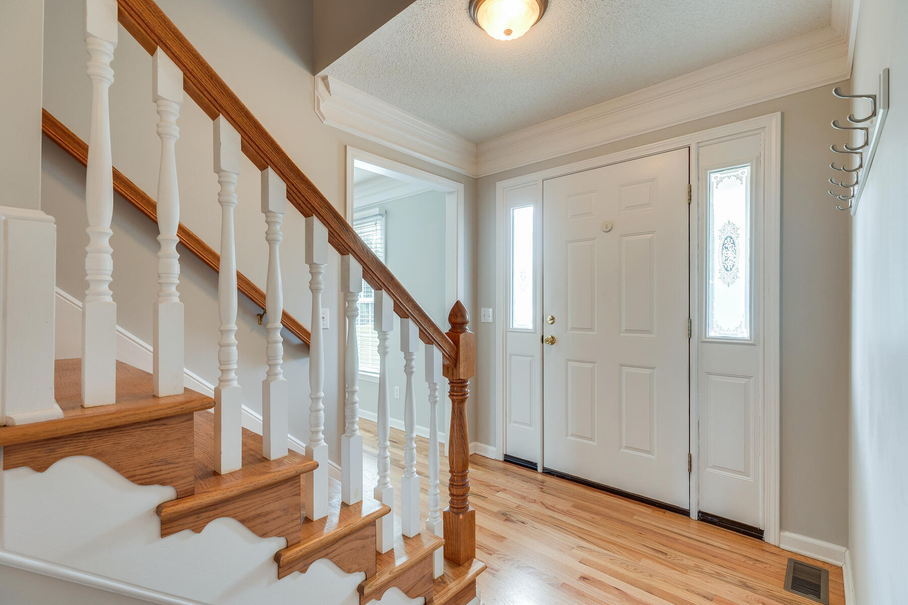 189 Eastern Star Road Kingsport, TN 37663 - Photo 8 of 56 006