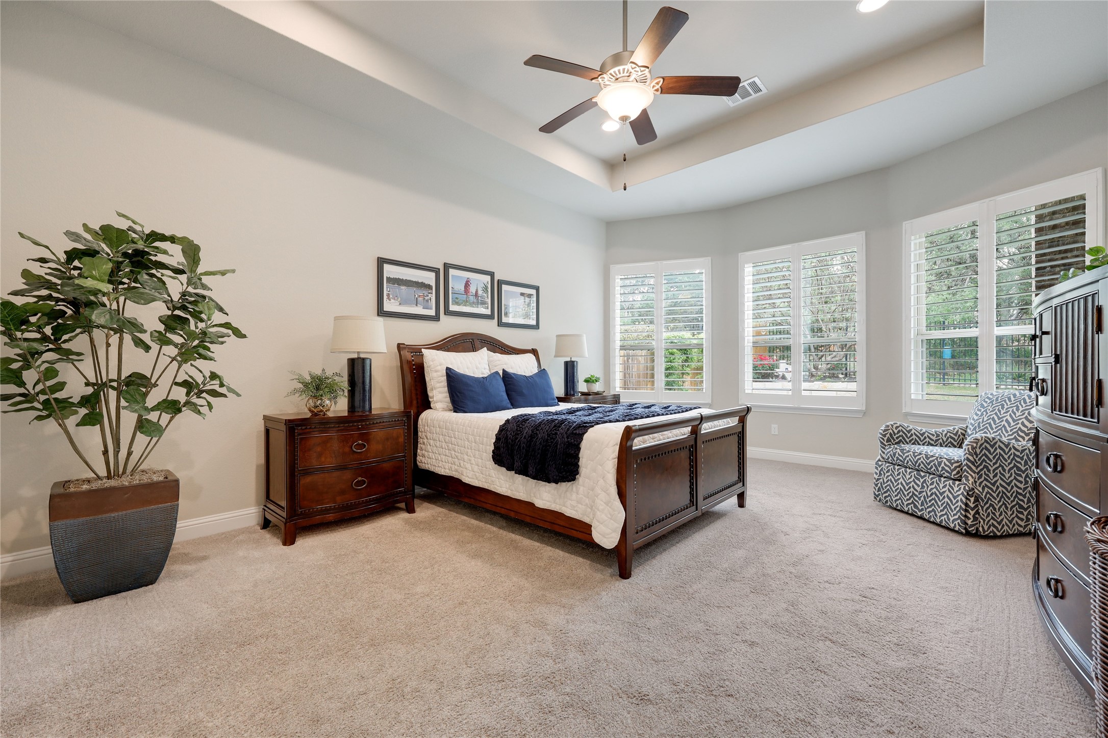 7425 Pace Ravine Drive Lago Vista, TX 78645 - Photo 20 of 40 Primary suite