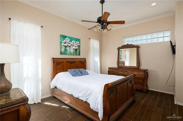 $2,600 | 818 Hill Country Road, Edinburg, TX 78539
