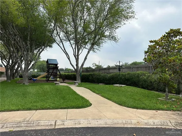 $2,600 | 818 Hill Country Road, Edinburg, TX 78539