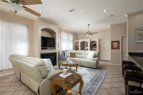 $2,600 | 818 Hill Country Road, Edinburg, TX 78539