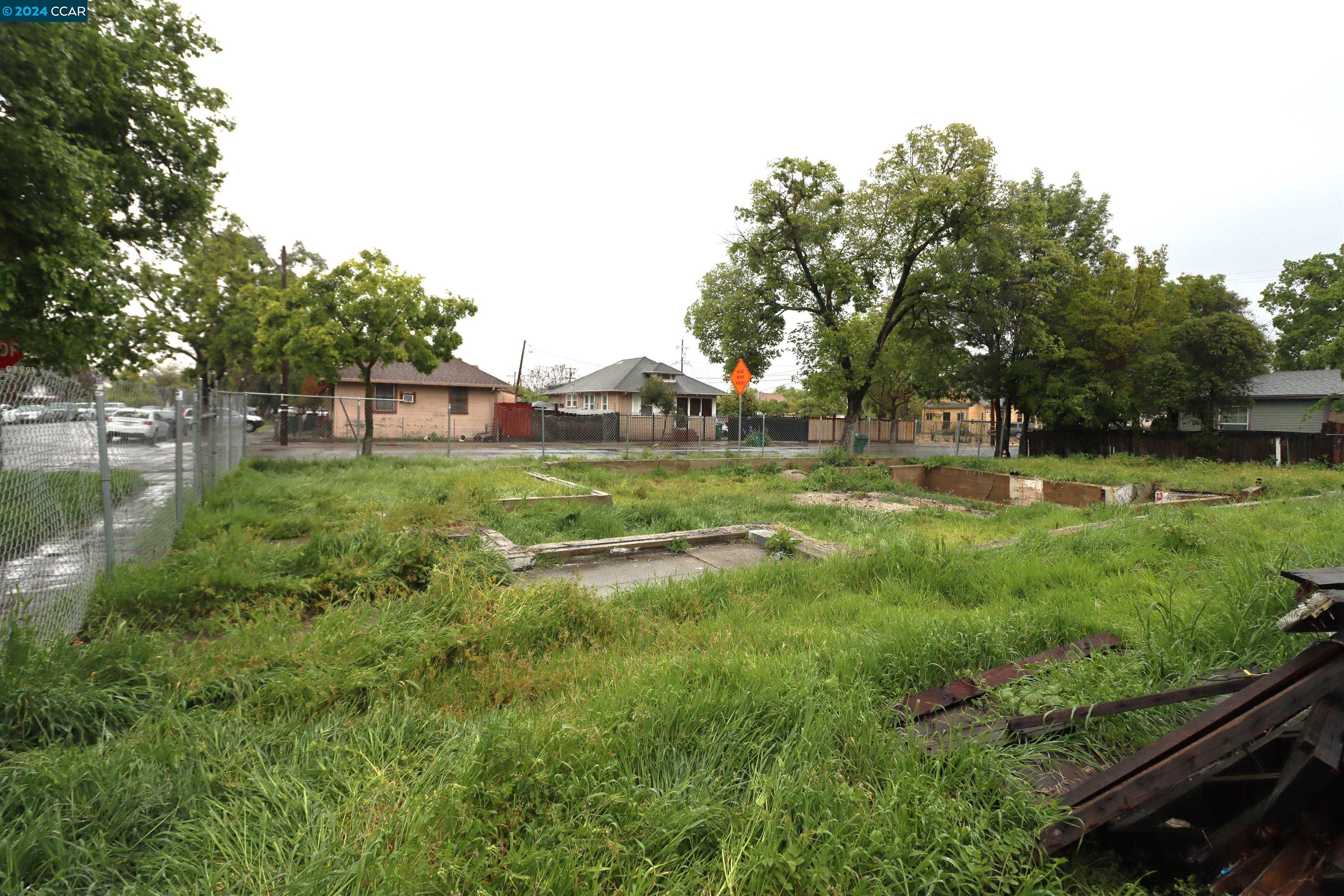 1602 South Sutter Street Stockton, CA 95206 - Photo 3 of 12 a view of a park with large trees