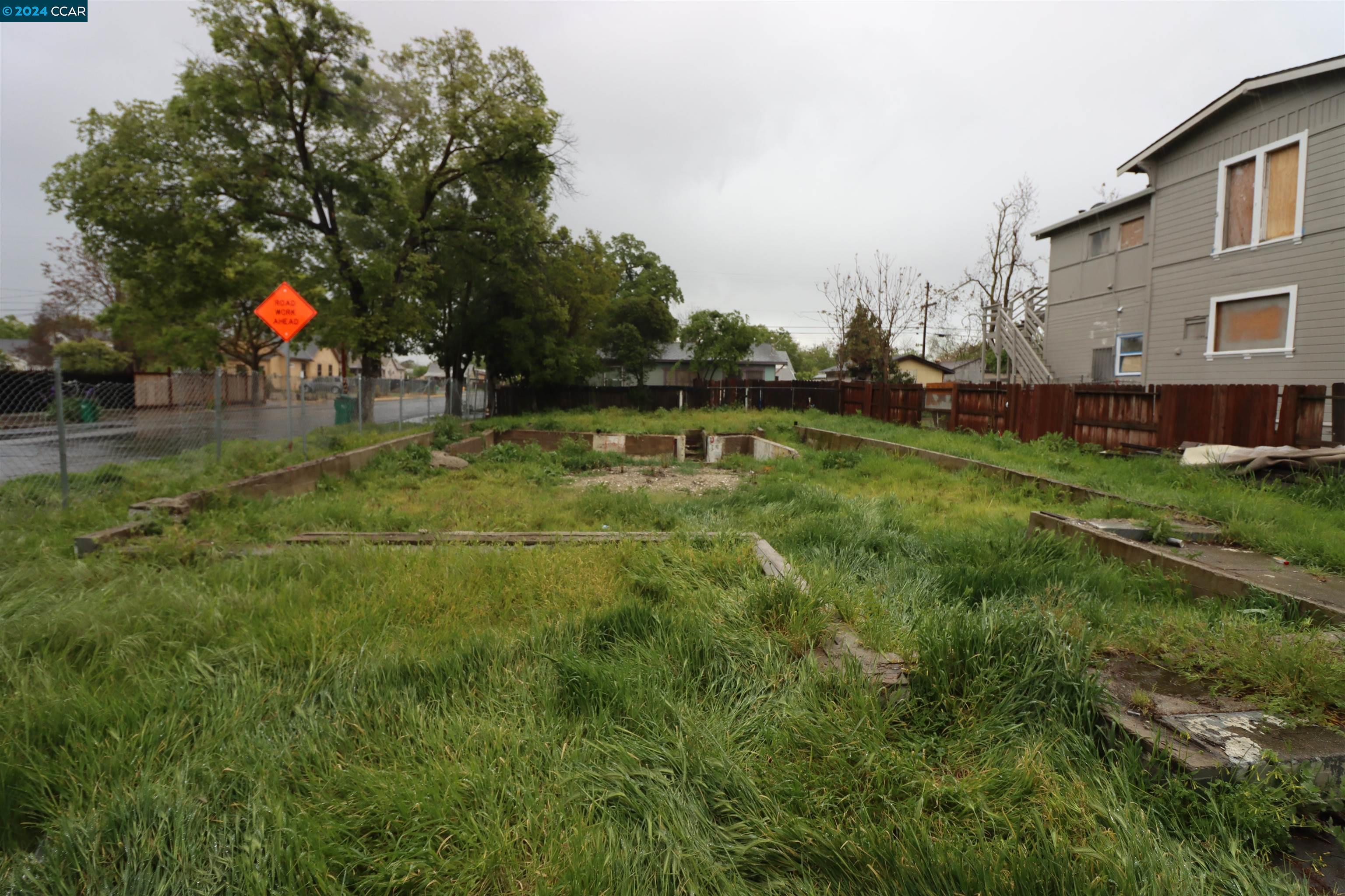 1602 South Sutter Street Stockton, CA 95206 - Photo 5 of 12 a view of a park with large trees