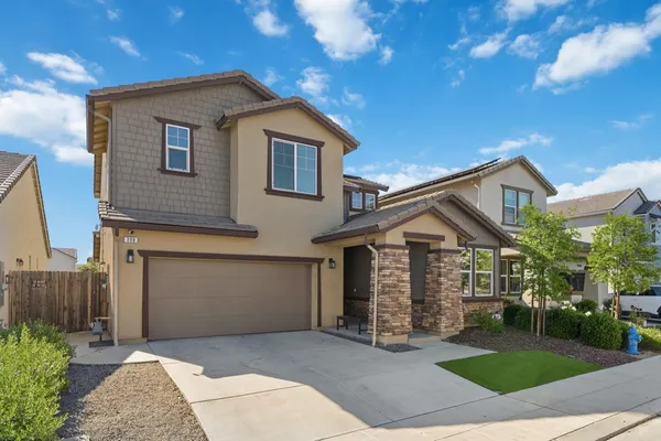 $525,000 | 398 Atlantica Drive, Madera, CA 93636