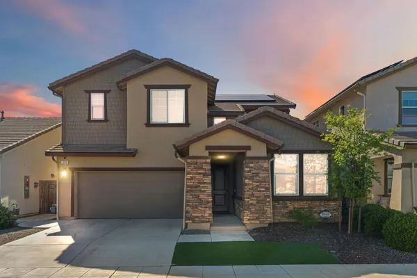 $525,000 | 398 Atlantica Drive, Madera, CA 93636