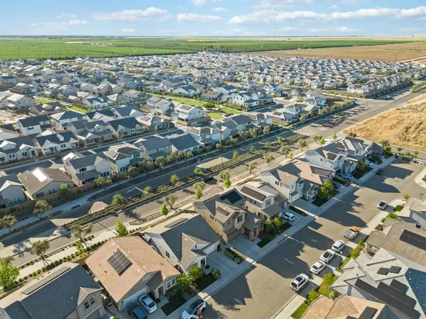 $525,000 | 398 Atlantica Drive, Madera, CA 93636