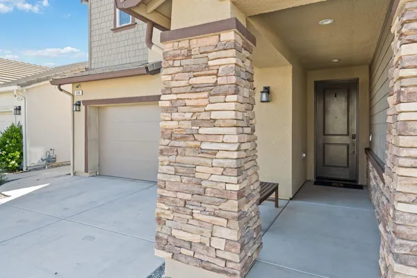 $525,000 | 398 Atlantica Drive, Madera, CA 93636