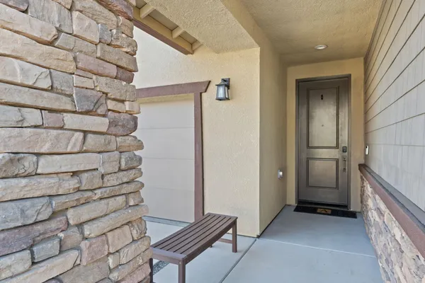 $525,000 | 398 Atlantica Drive, Madera, CA 93636