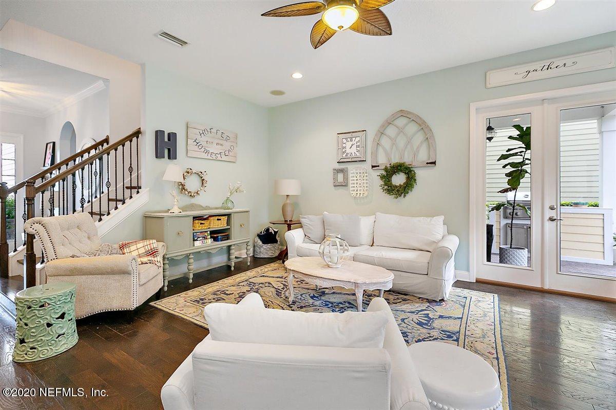 40 Pelican Pointe Road Ponte Vedra, FL 32081 - Photo 11 of 45 a living room with furniture and a window